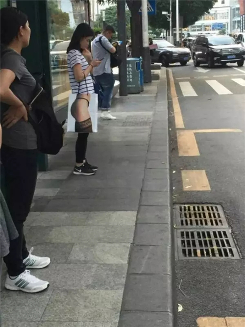 看看别人家的广告，做得多么机智