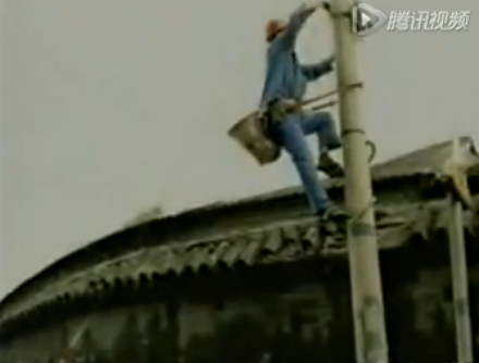耐克12年前的广告屌炸天，比现在牛逼100倍，大写的服